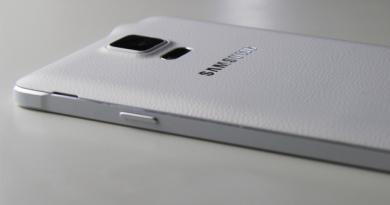 สมาร์ทโฟน Samsung ของซีรีย์ S, A, J - อะไรคือความแตกต่าง?